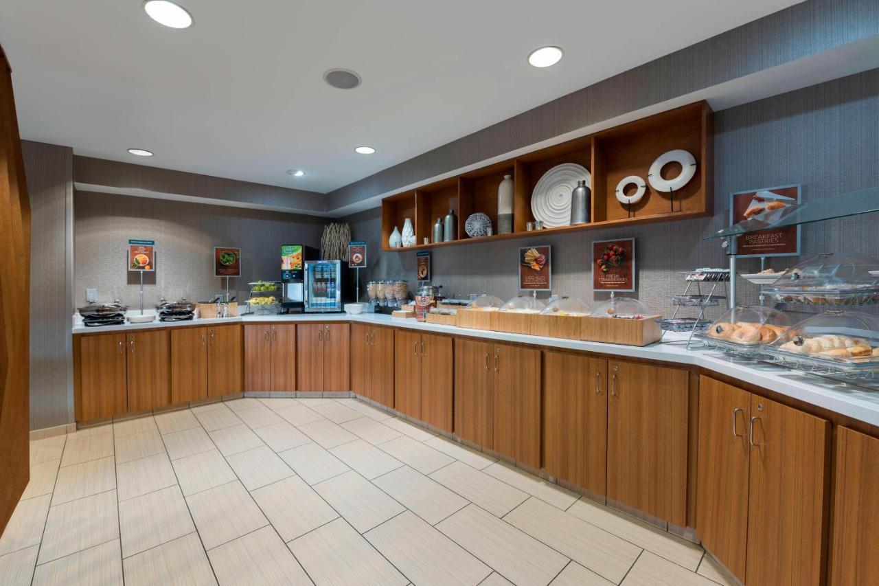 Springhill Suites Grand Rapids North Exterior photo