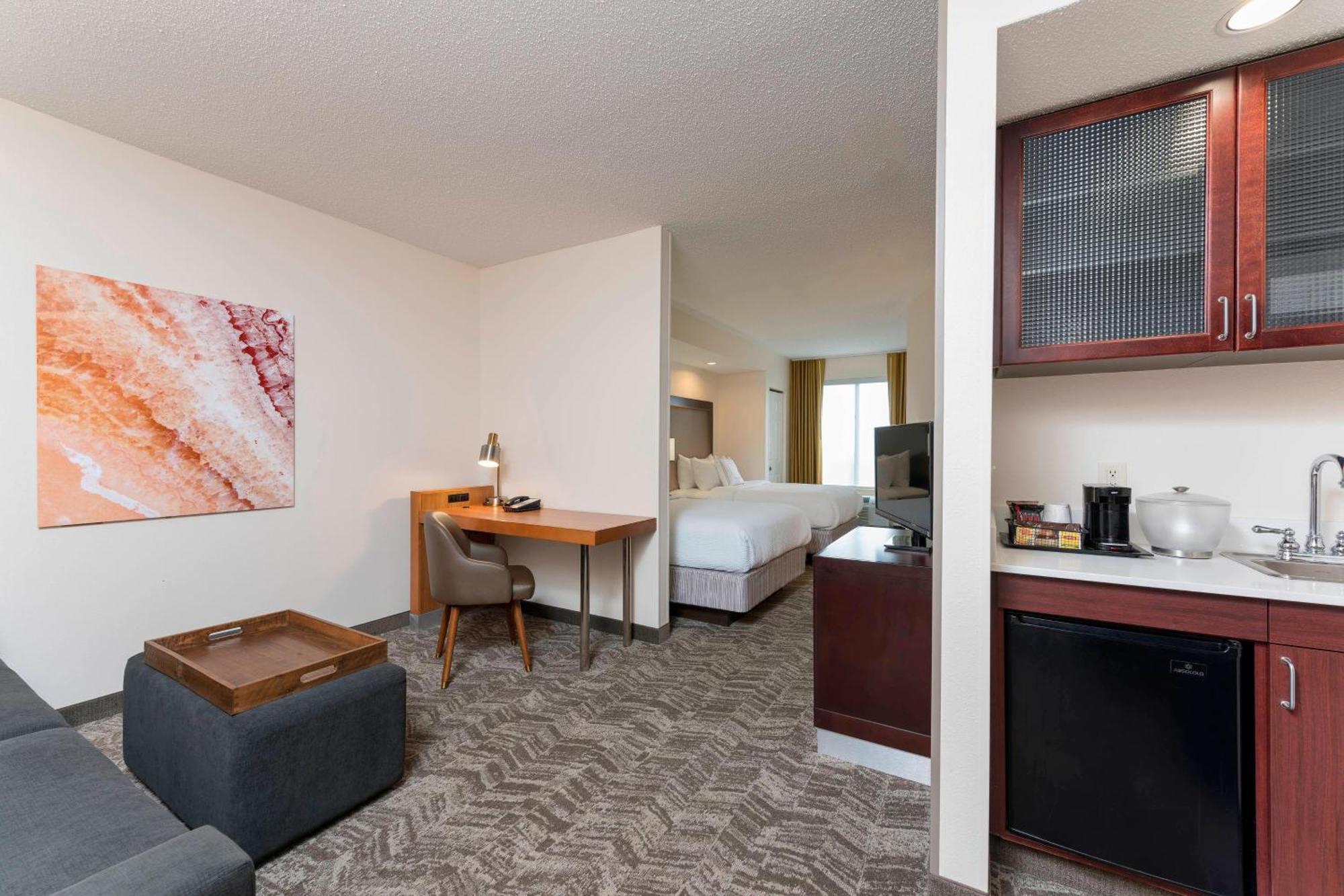 Springhill Suites Grand Rapids North Exterior photo