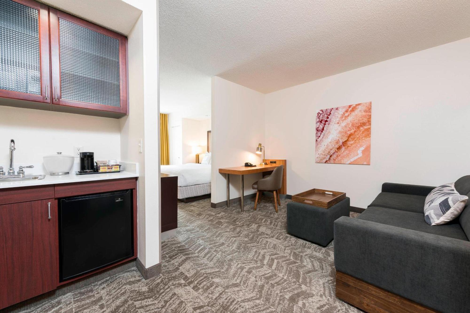 Springhill Suites Grand Rapids North Exterior photo