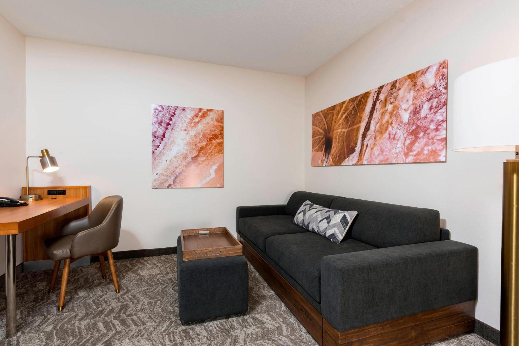 Springhill Suites Grand Rapids North Exterior photo