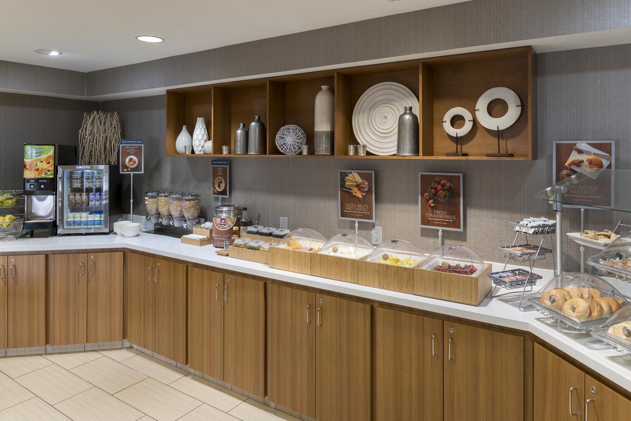 Springhill Suites Grand Rapids North Exterior photo