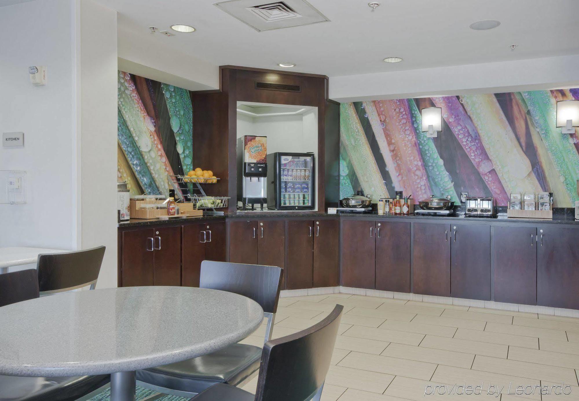 Springhill Suites Grand Rapids North Exterior photo