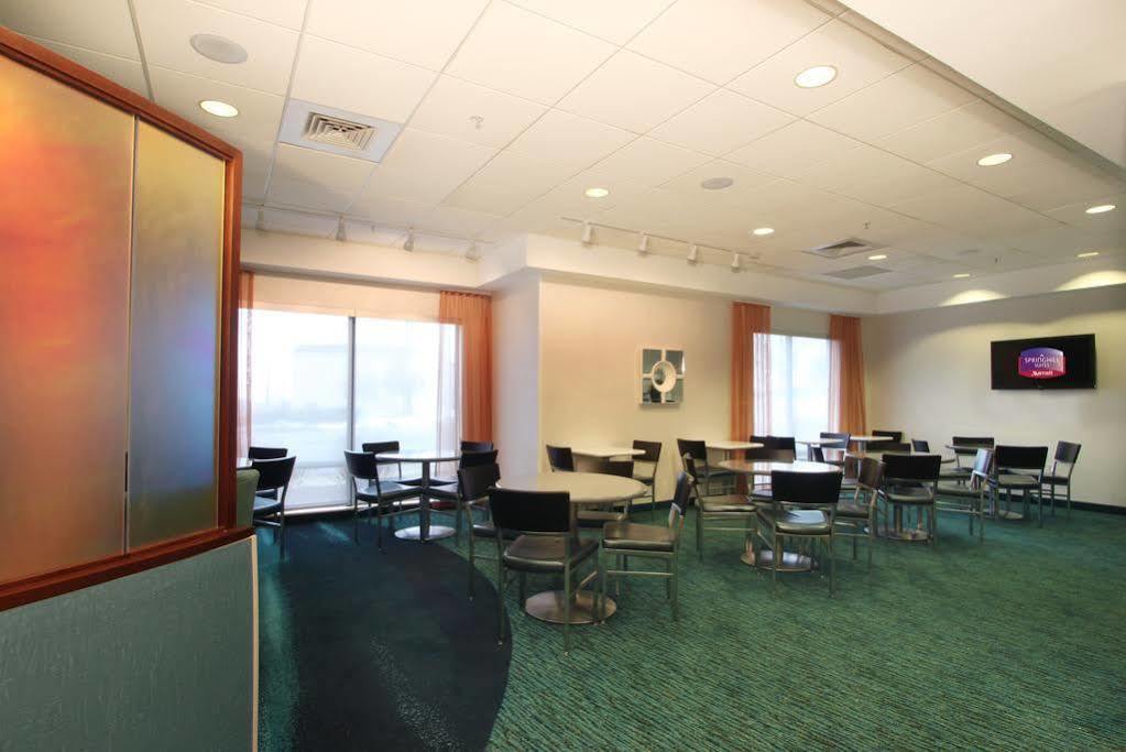 Springhill Suites Grand Rapids North Exterior photo