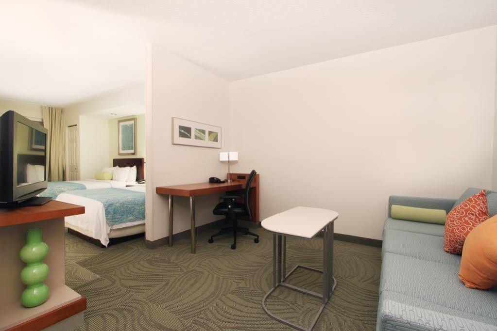 Springhill Suites Grand Rapids North Exterior photo