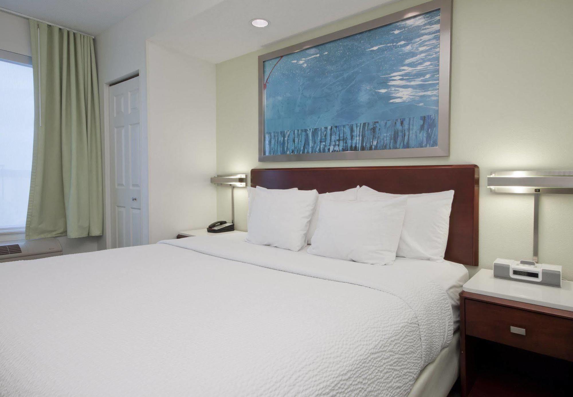 Springhill Suites Grand Rapids North Exterior photo