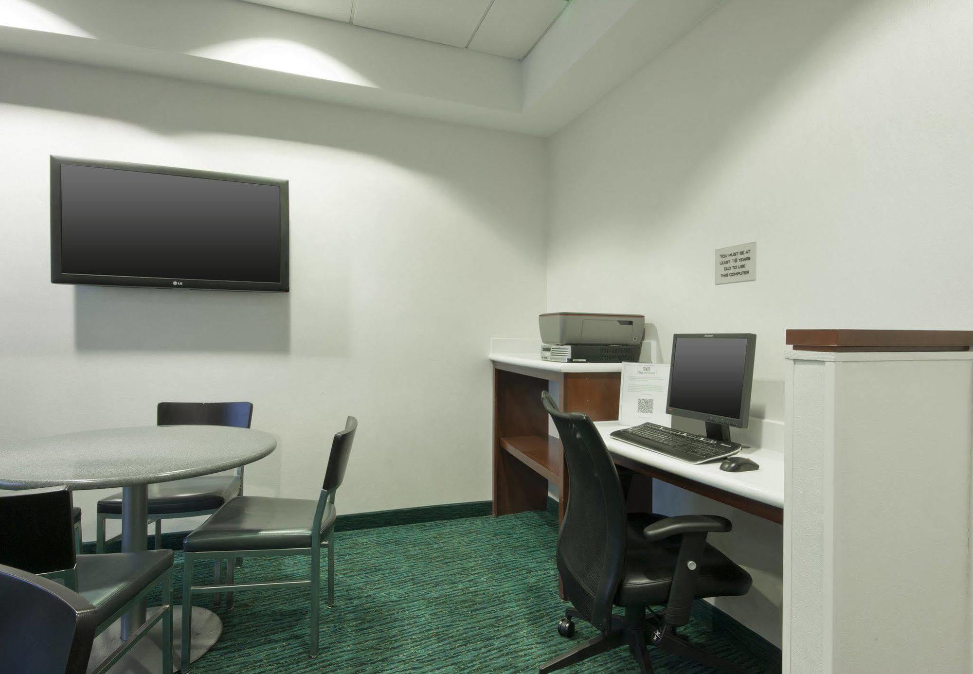 Springhill Suites Grand Rapids North Exterior photo